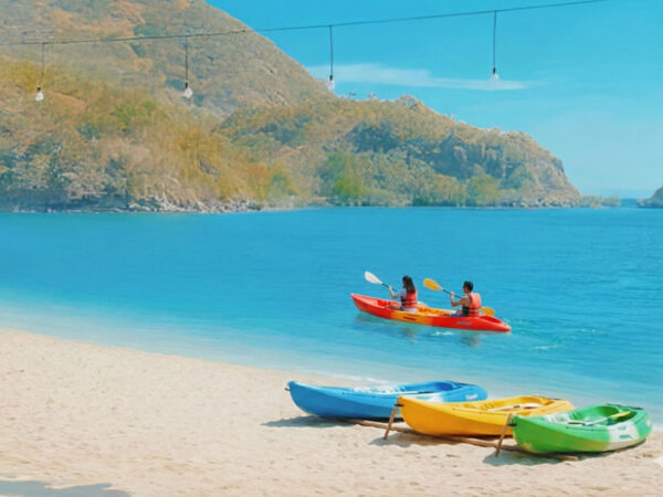 Paddle-board-Meruorah-Komodo-Labuan-Bajo