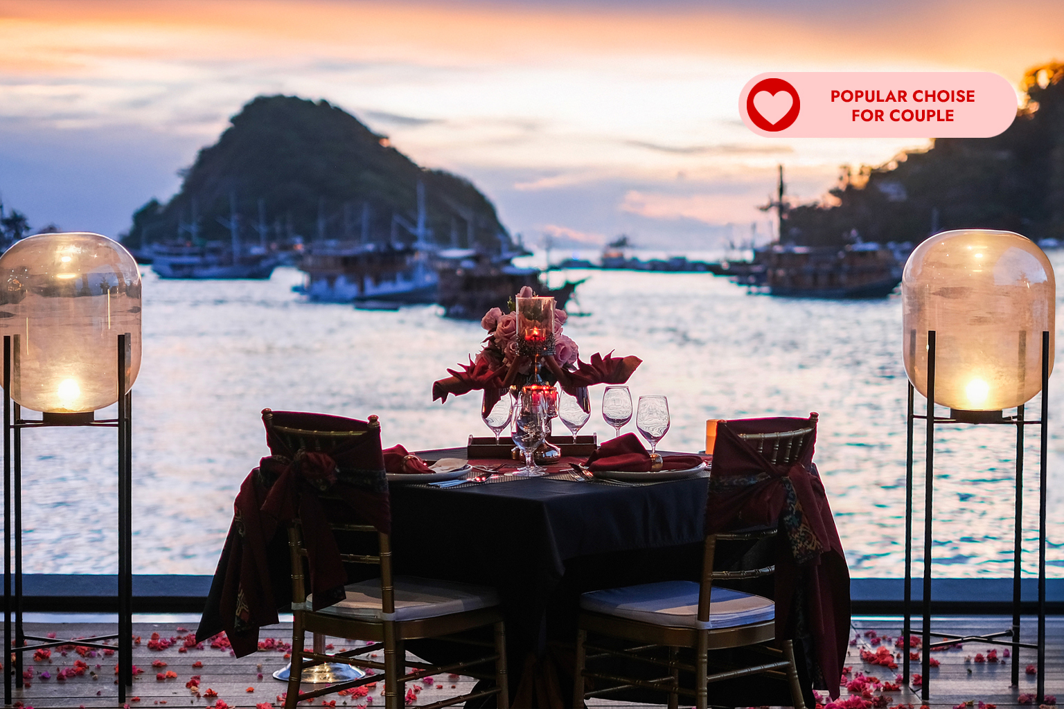 romantic-dinner-meruorah-komodo-labuan-bajo